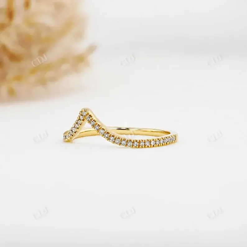 0.10CTW Curved Lab Grown Diamond Wedding Band