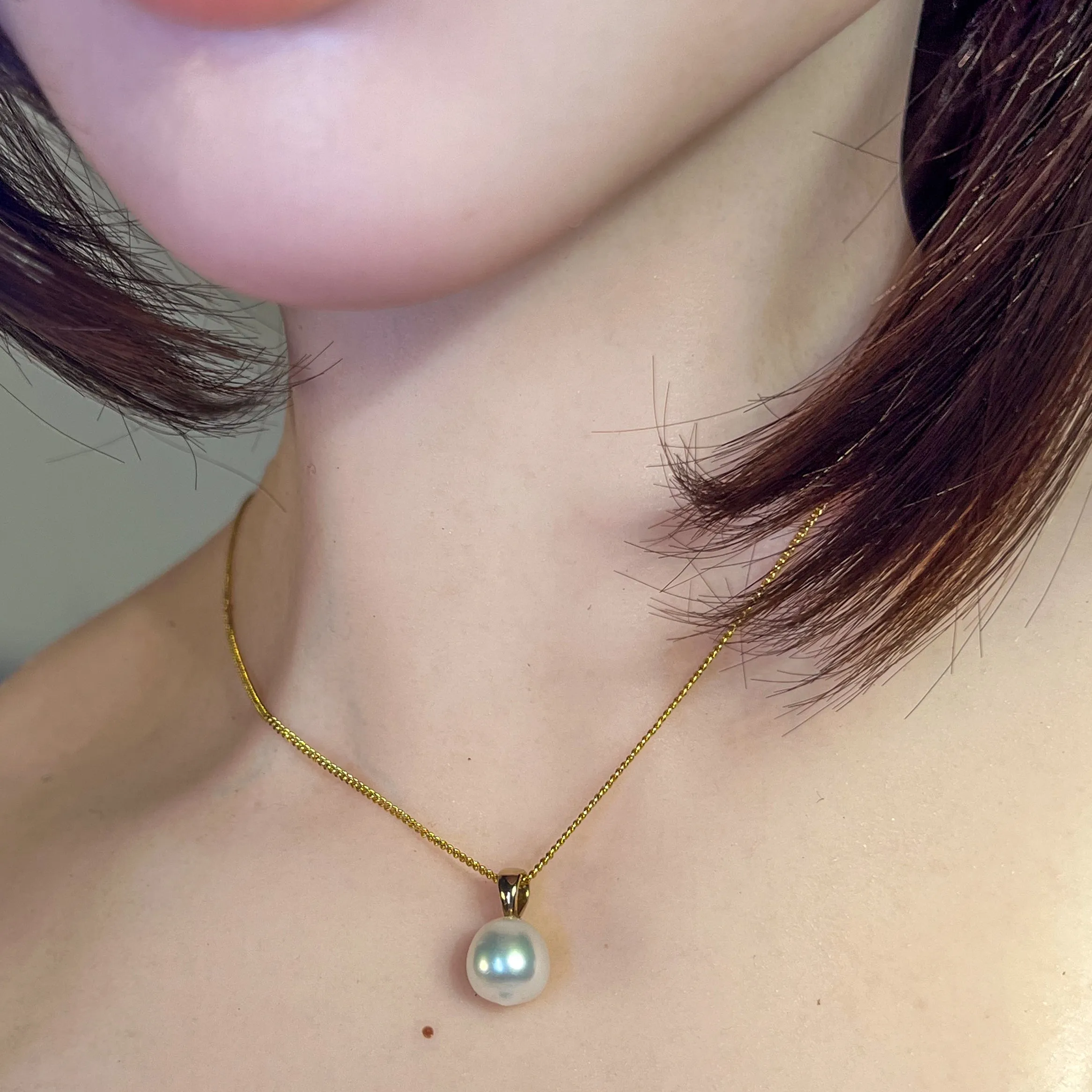 9kt Yellow Gold South Sea Pearl pendant