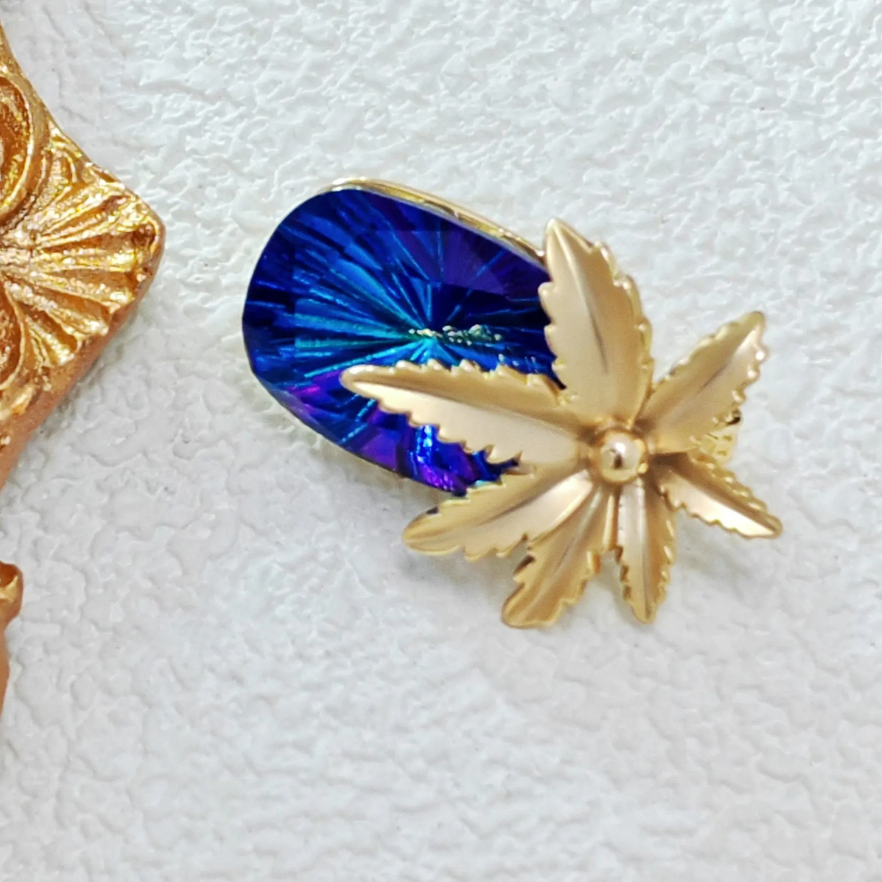 Designer Fashion Gold Metallic Leaf & Blue Stone Pineapple Pin Brooch