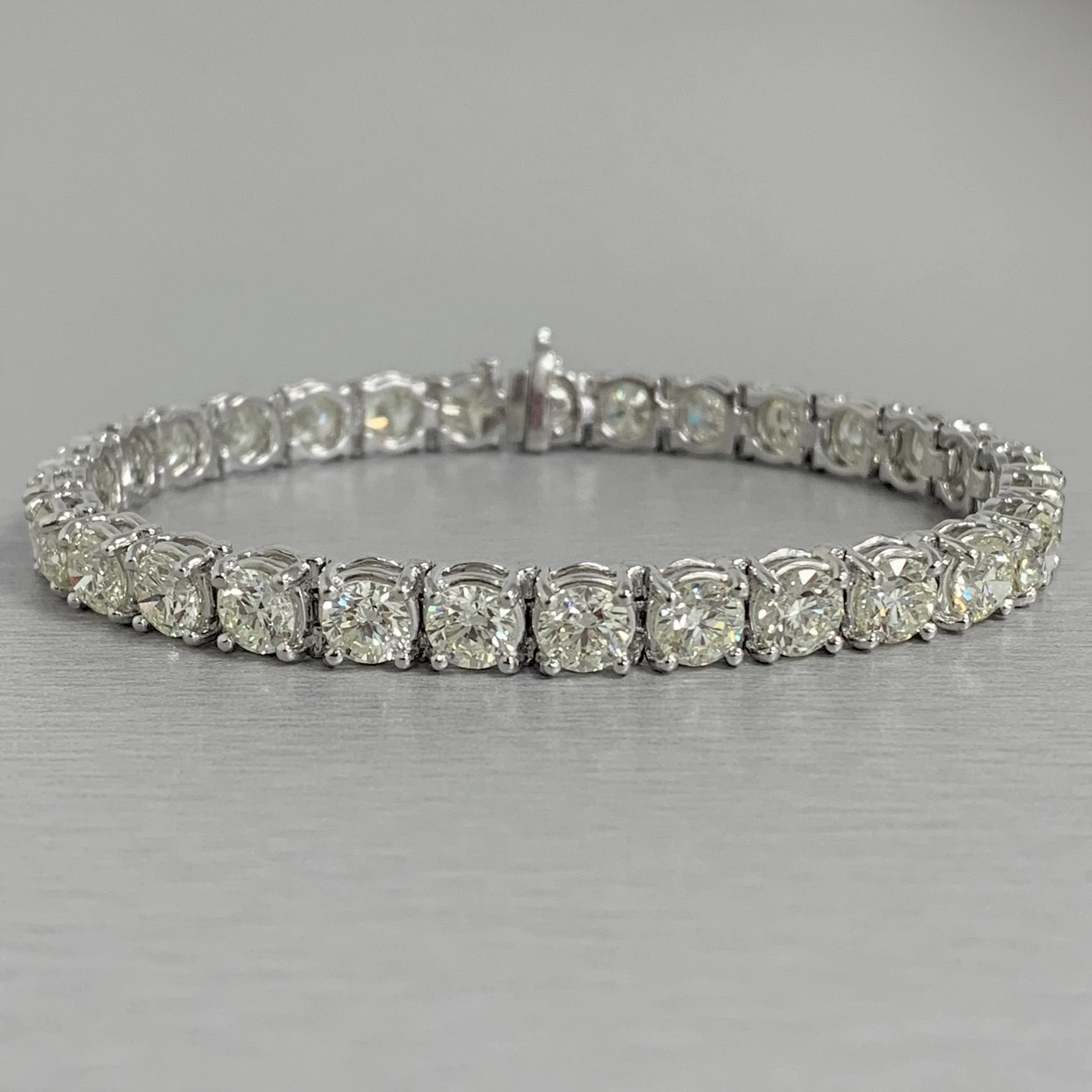 Diamond Tennis Bracelet (15.36 ct Diamonds) in White Gold