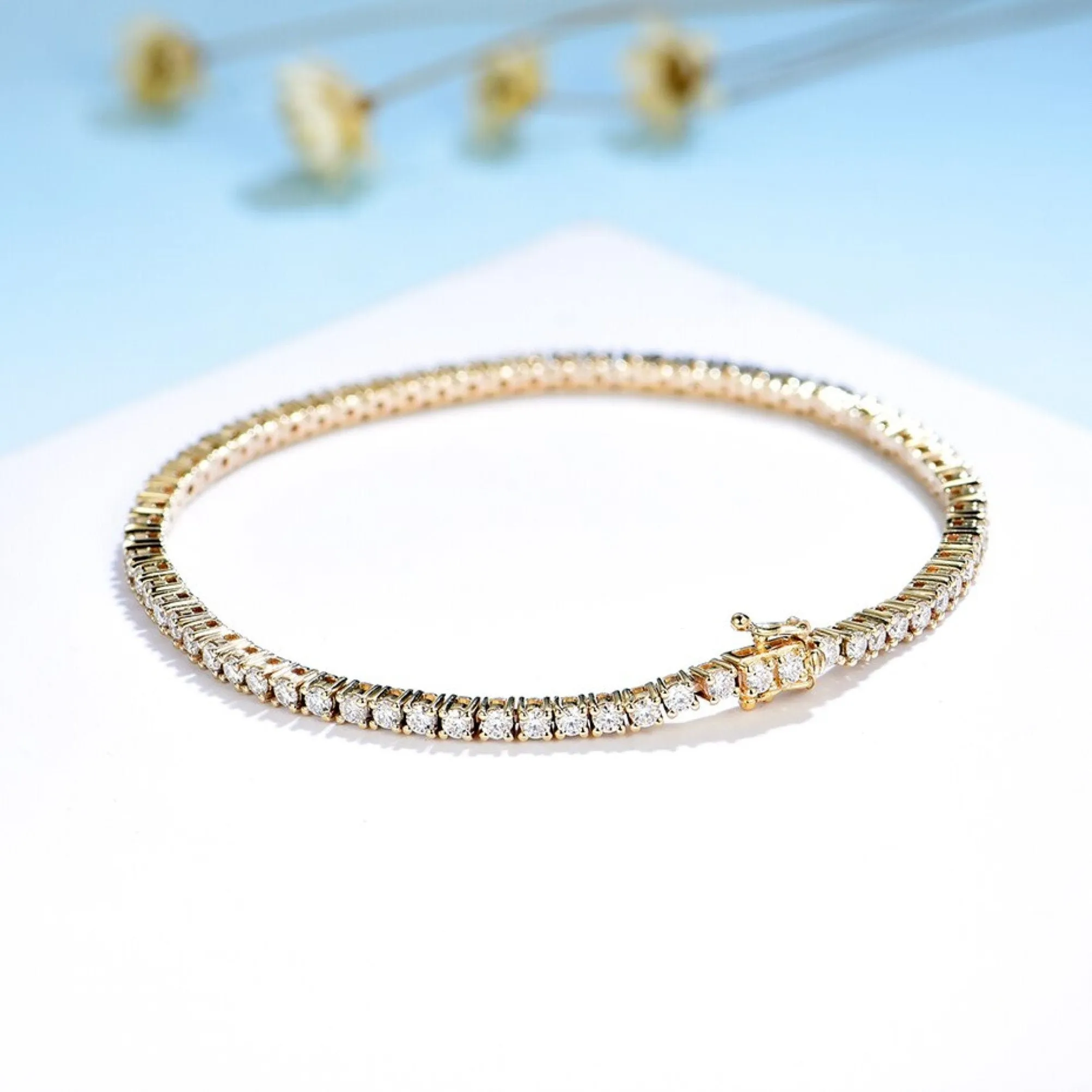 Elegant Moissanite Tennis Bracelet: A Sparkling Addition to Your Jewelry Collection