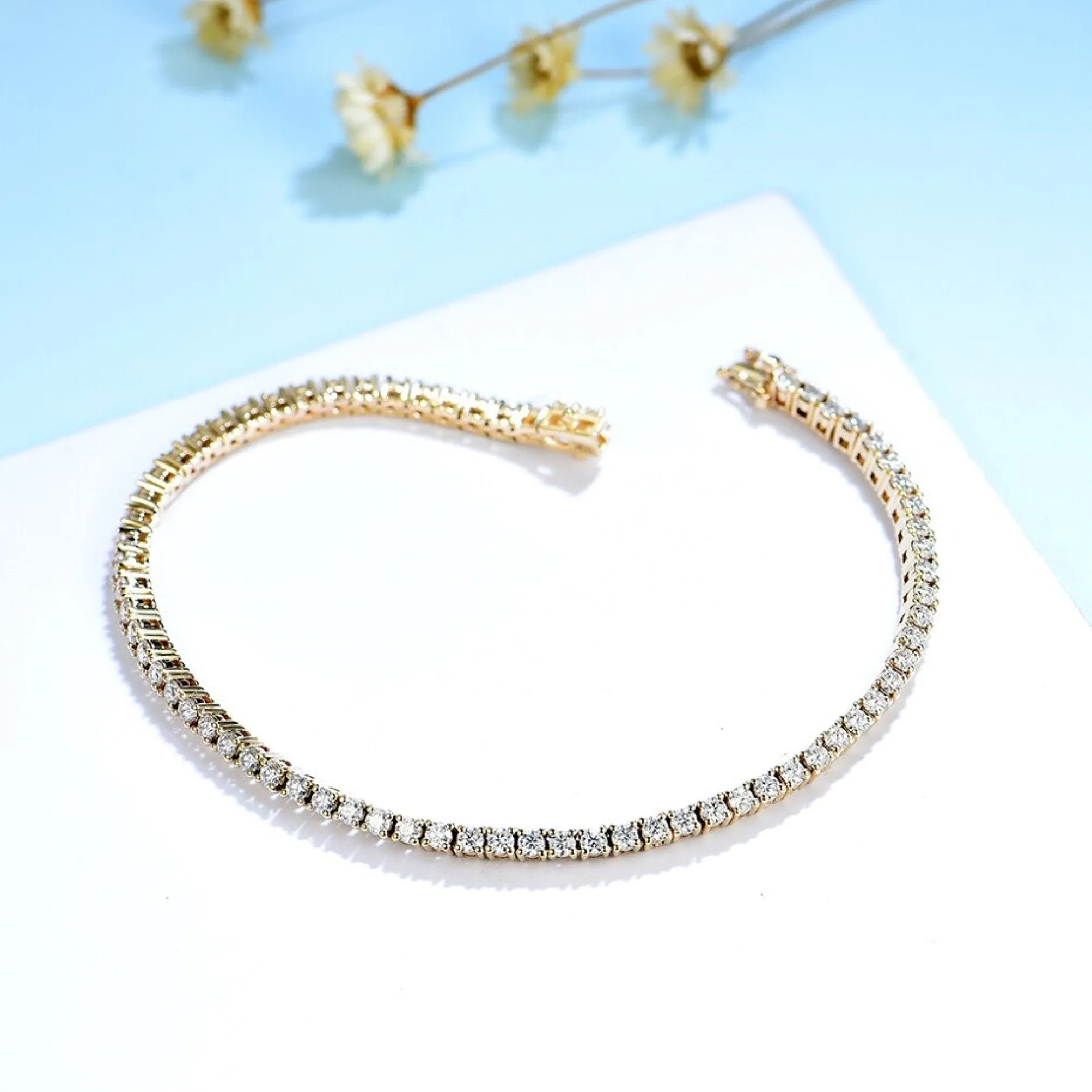 Elegant Moissanite Tennis Bracelet: A Sparkling Addition to Your Jewelry Collection