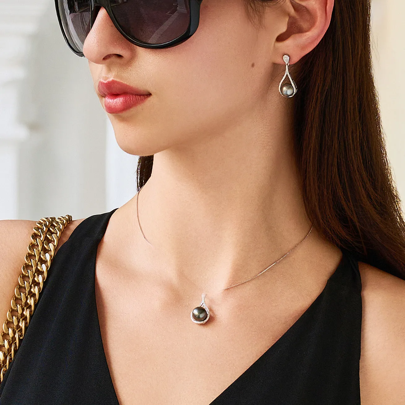 Elegant Tahitian Pearl Necklace WN00619