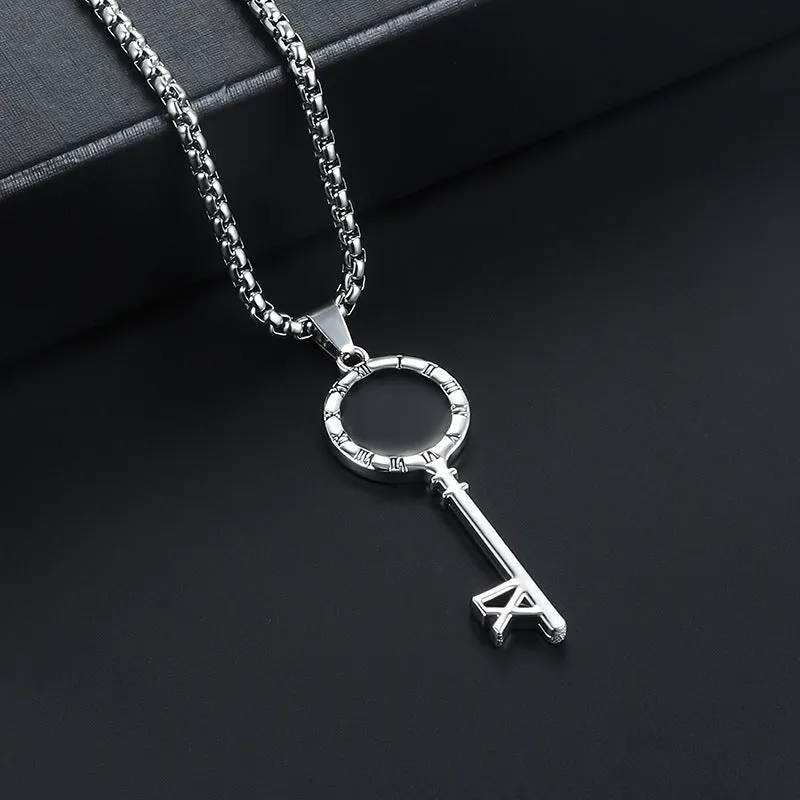 Fashionable and minimalist men's key pendant necklace