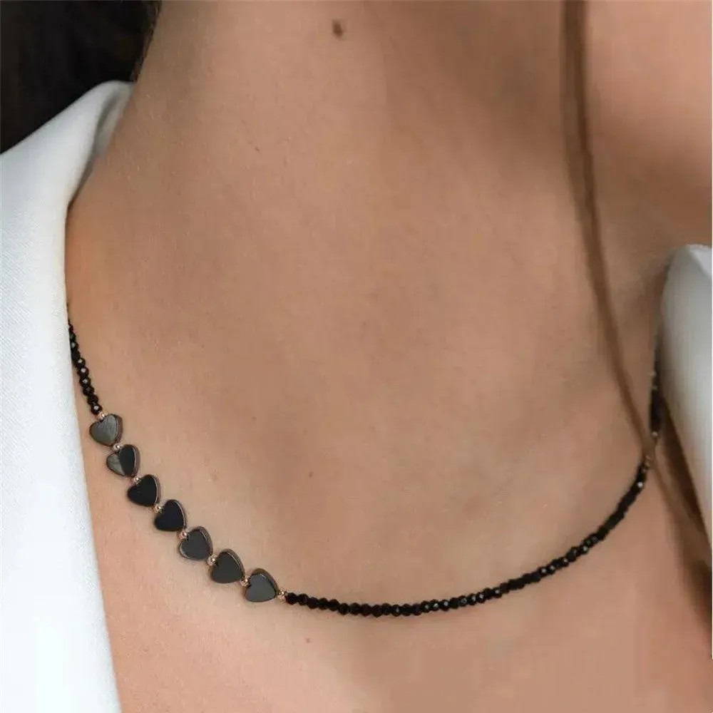 Fashionable Minimalist Black Gallstone Heart-Shaped Necklace