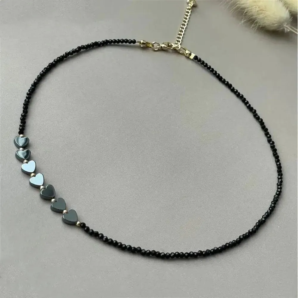 Fashionable Minimalist Black Gallstone Heart-Shaped Necklace