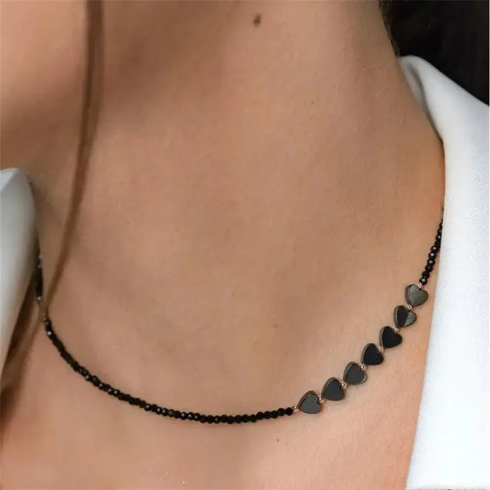 Fashionable Minimalist Black Gallstone Heart-Shaped Necklace