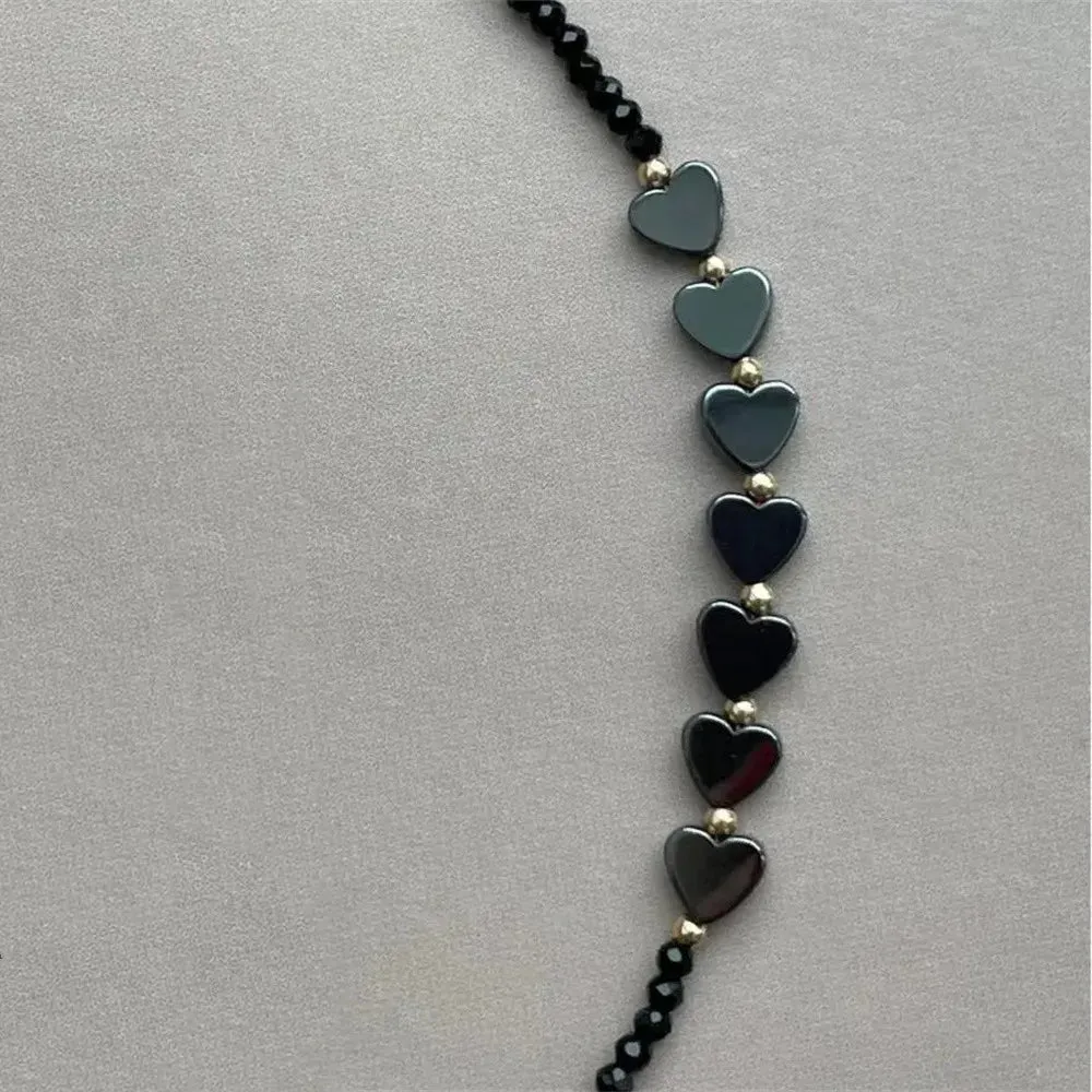 Fashionable Minimalist Black Gallstone Heart-Shaped Necklace