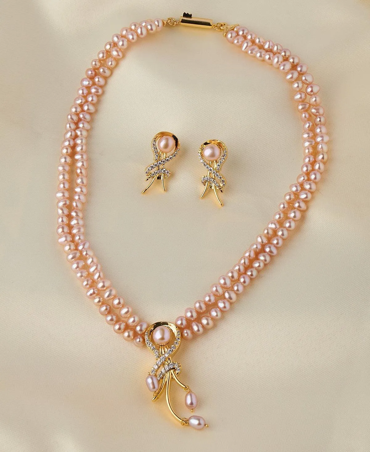 Fashionable Stone Studded Pearl Necklace Set