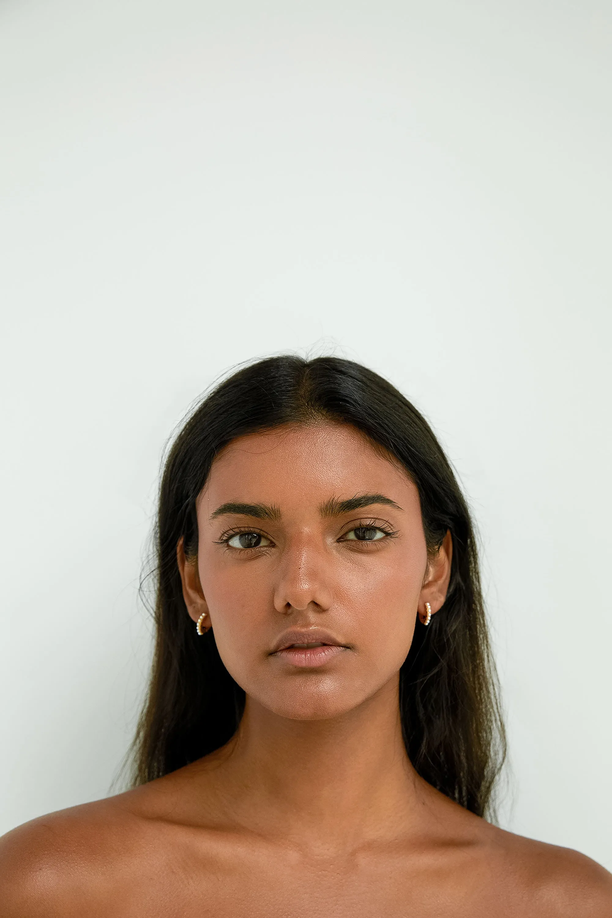 HOOPS WITH PEARL DOTS