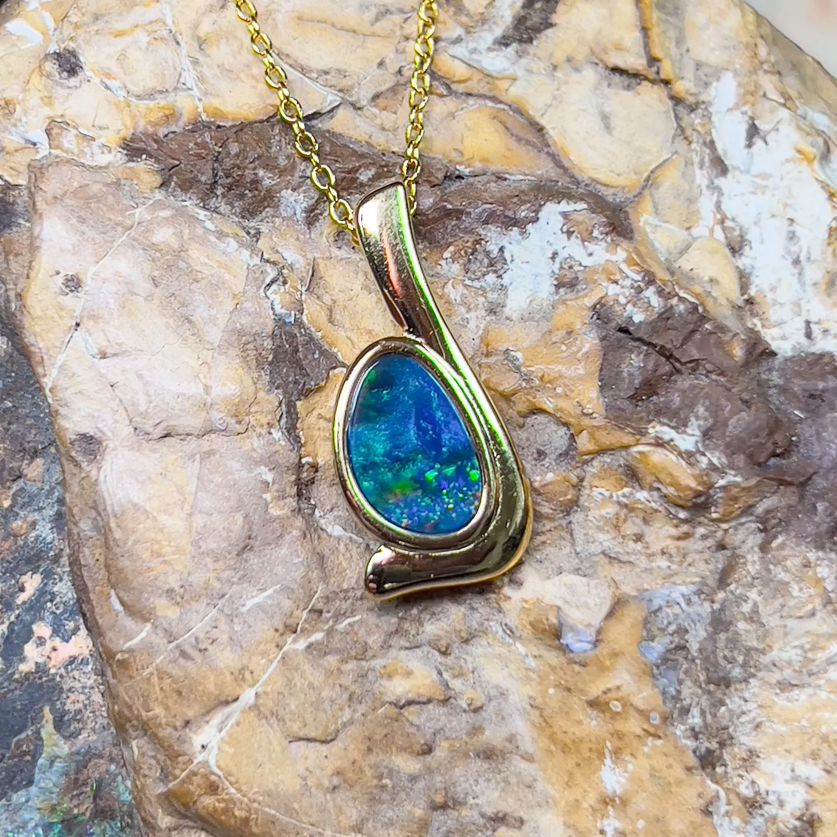 One Gold Plated Sterling Silver L-shape Opal doublet pendant