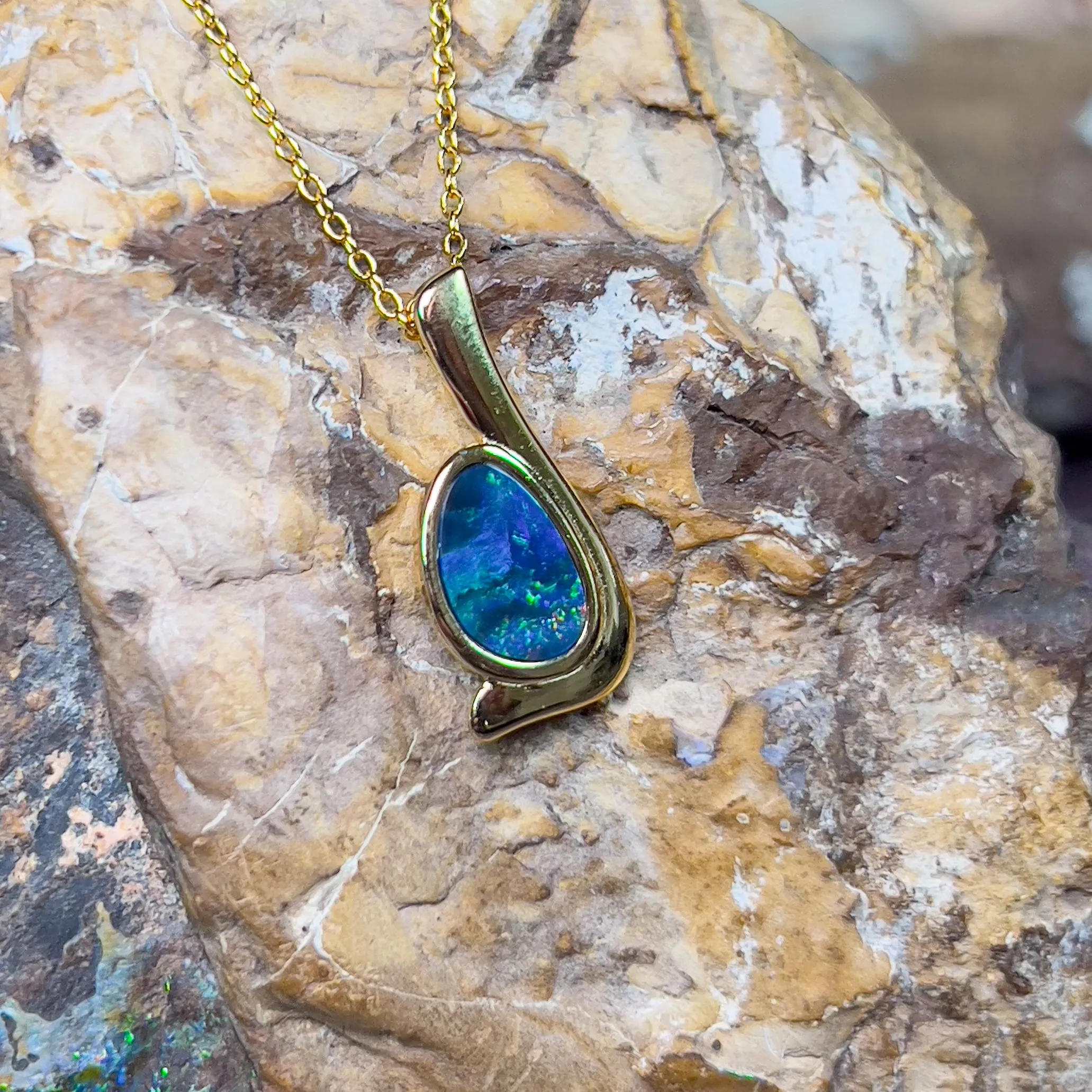 One Gold Plated Sterling Silver L-shape Opal doublet pendant