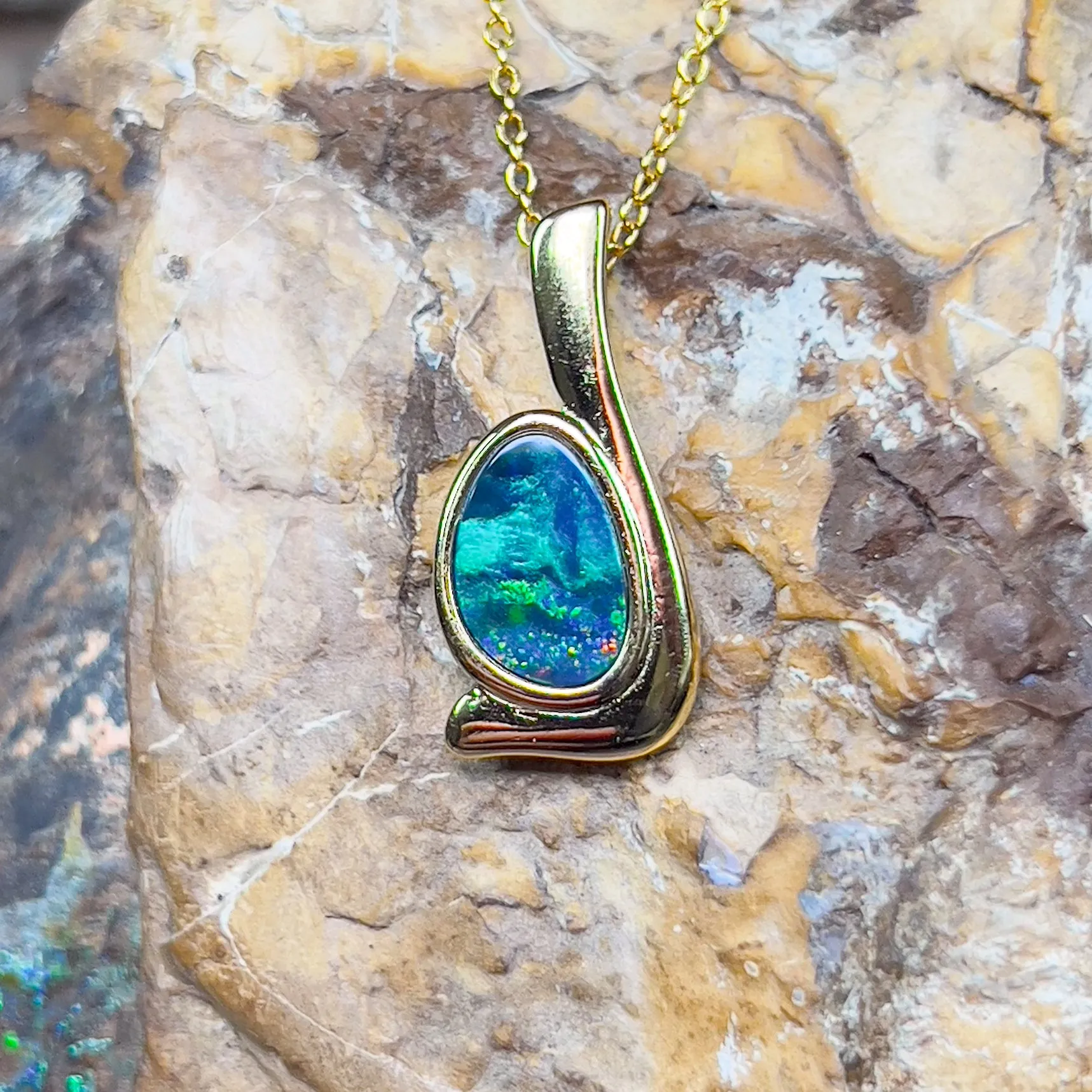 One Gold Plated Sterling Silver L-shape Opal doublet pendant