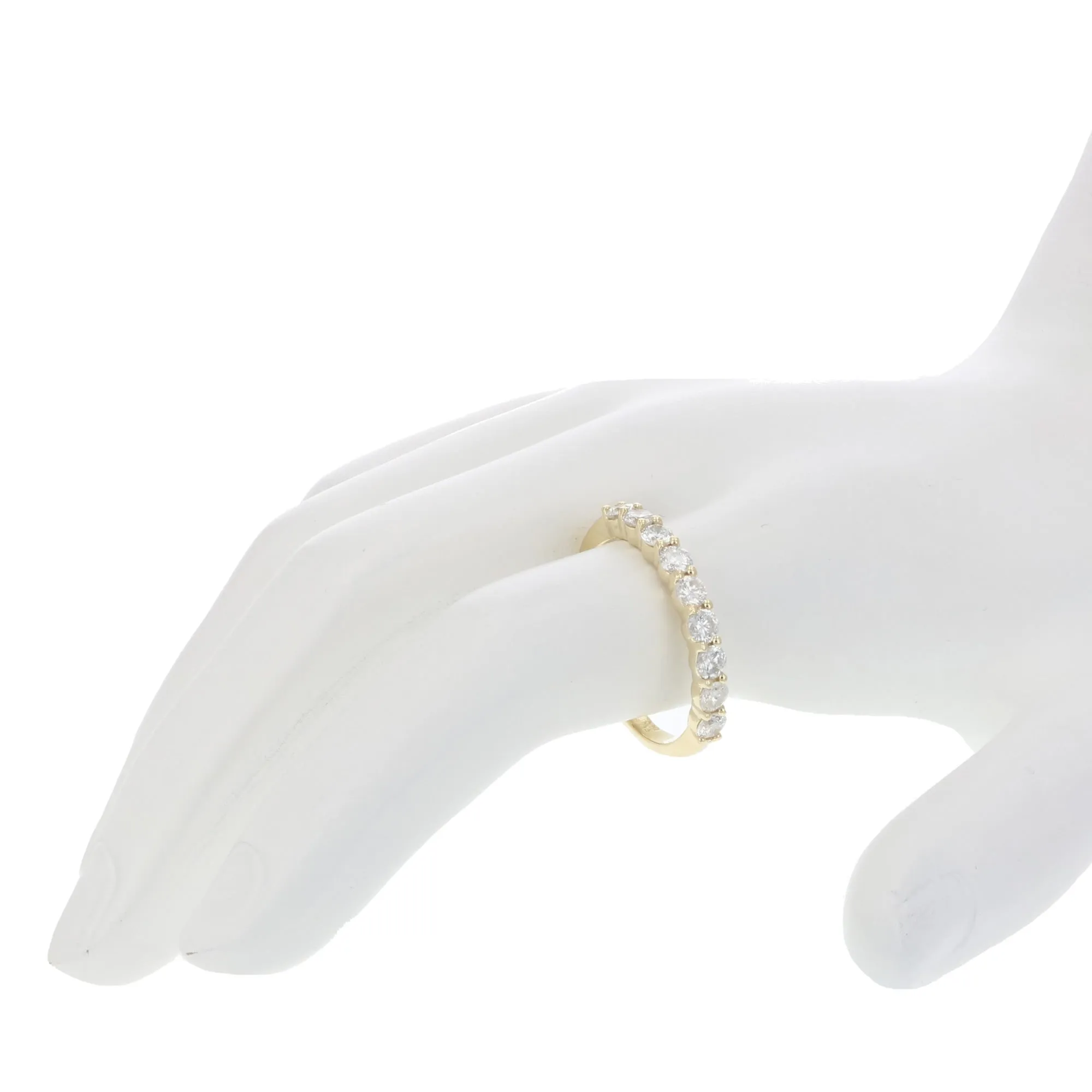 Prong Diamond Wedding Band in 14k Gold