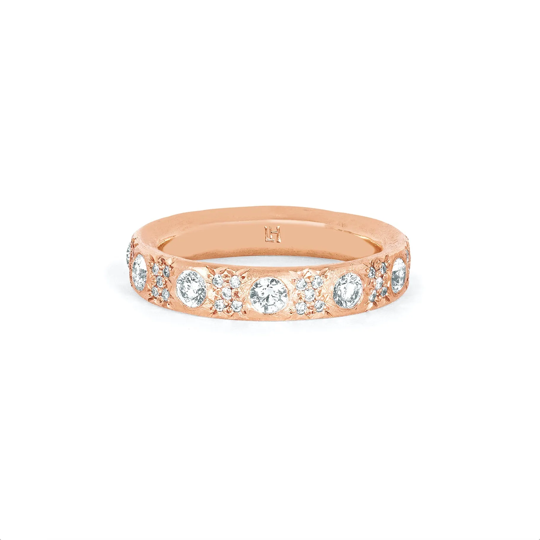 Queen Pavé Diamond Band