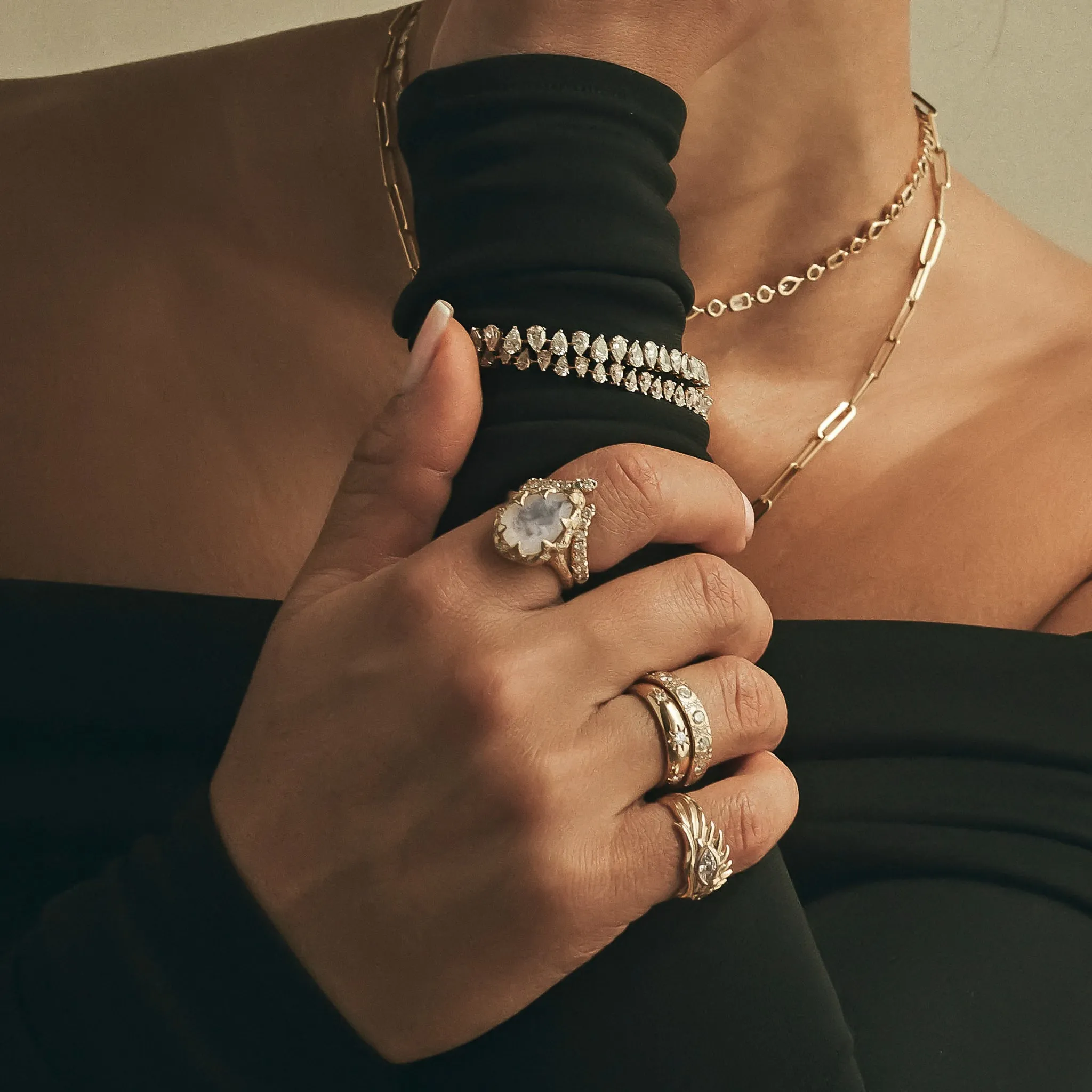 Queen Pavé Diamond Band
