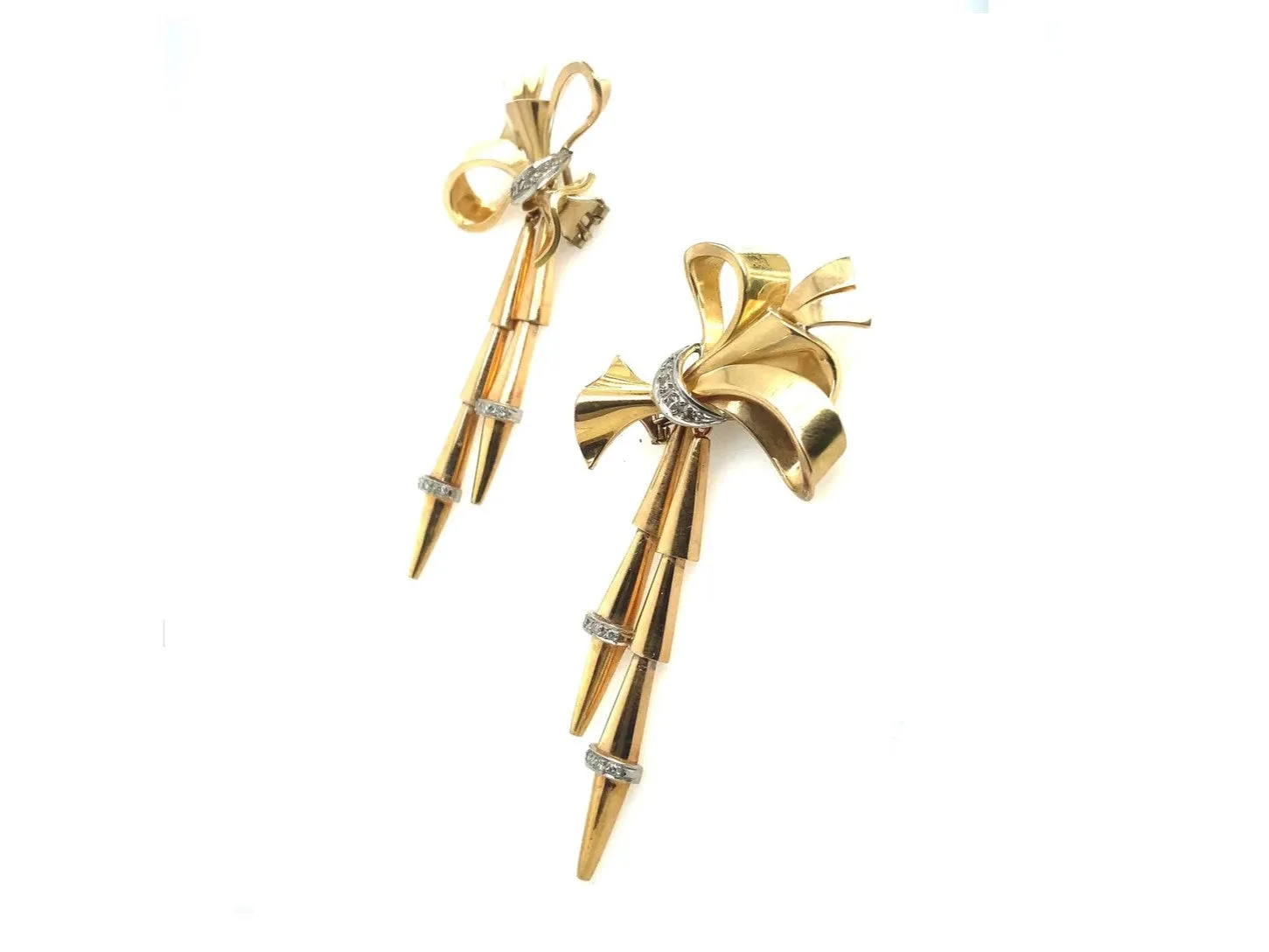 Retro yellow gold and diamond earrings, 1940