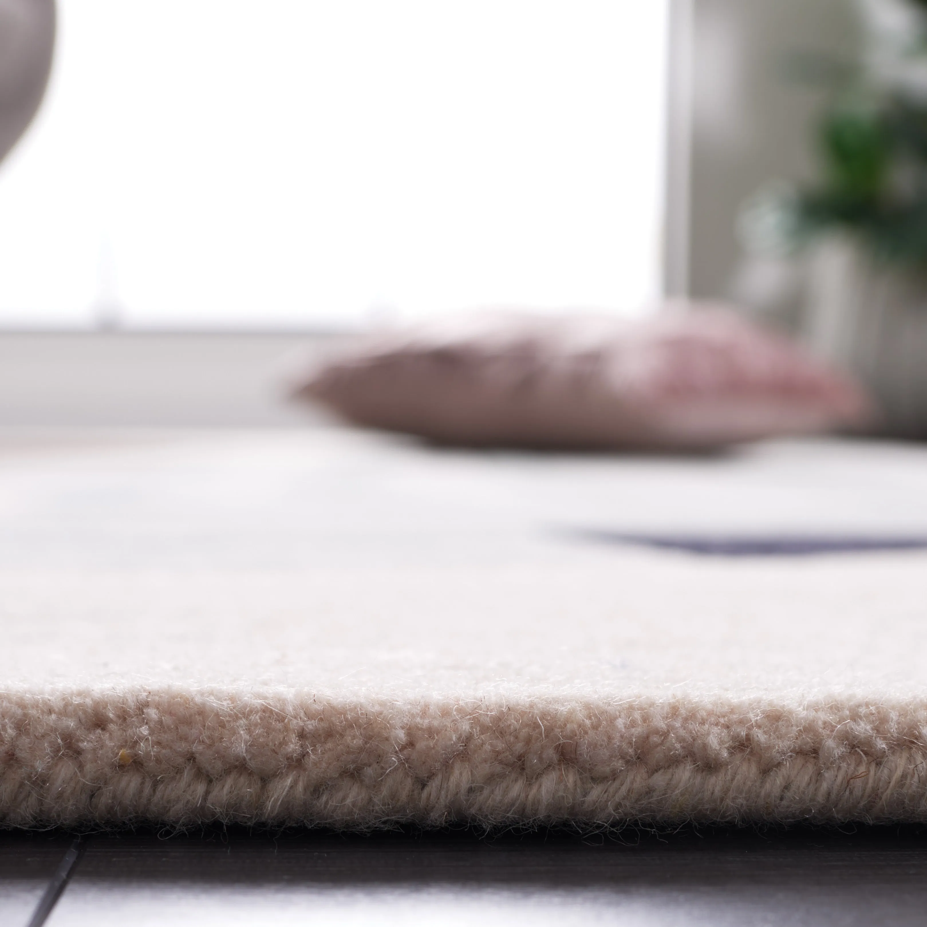 Safavieh Fifth Avenue 145 Rug, FTV145