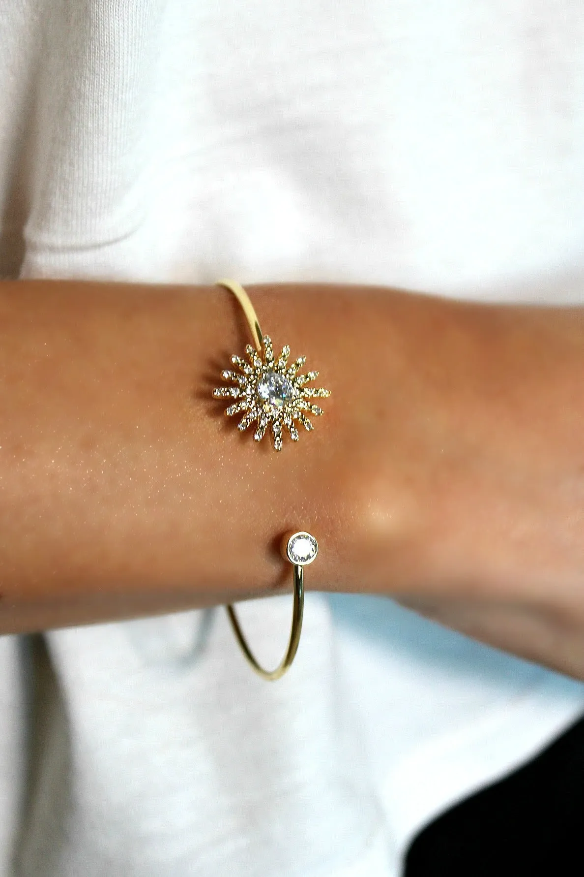 Starburst Stretch Cuff Bracelet in Silver